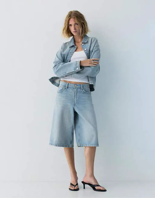 Бледно-голубые шорты с низкой посадкой Pull&Bear
Бледно-голубые шорты с низкой посадкой Pull&Bear