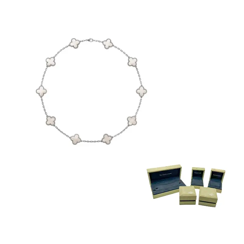 Van Cleef & Arpels Кулон Alhambra Four Leaf Lucky из белого золота 18 карат
Van Cleef & Arpels Кулон Alhambra Four Leaf Lucky из белого золота 18 карат