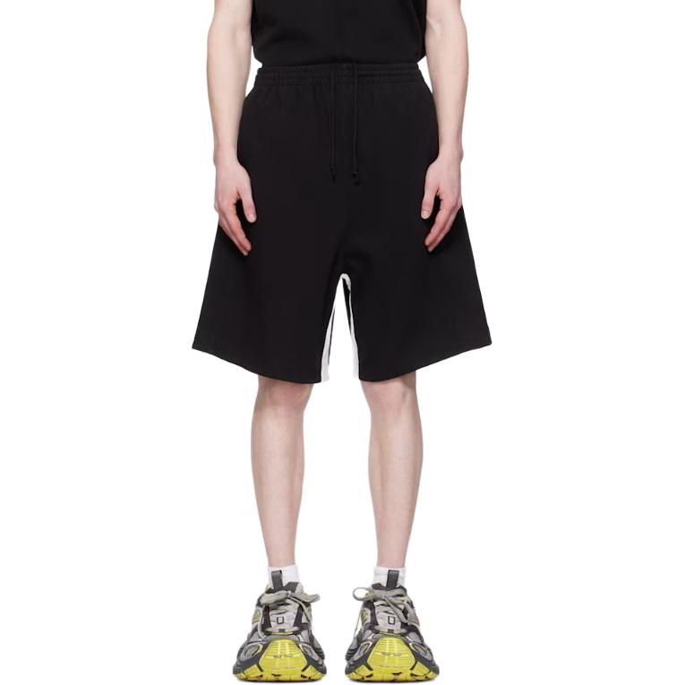 WE11DONE Повседневные шорты унисекс черные
WE11DONE Повседневные шорты унисекс черные