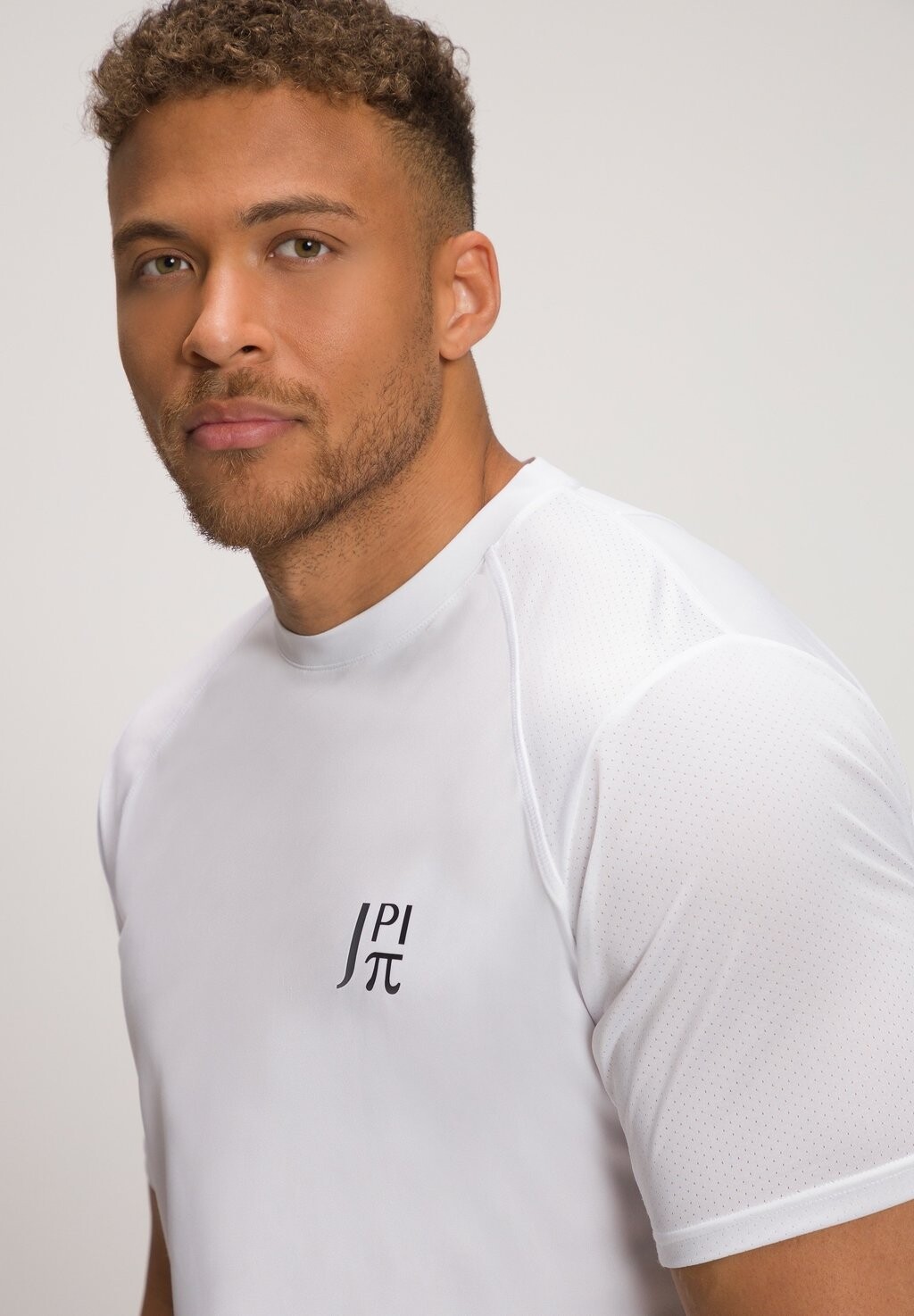 Базовая футболка JP1880, белый
Базовая футболка JP1880, белый