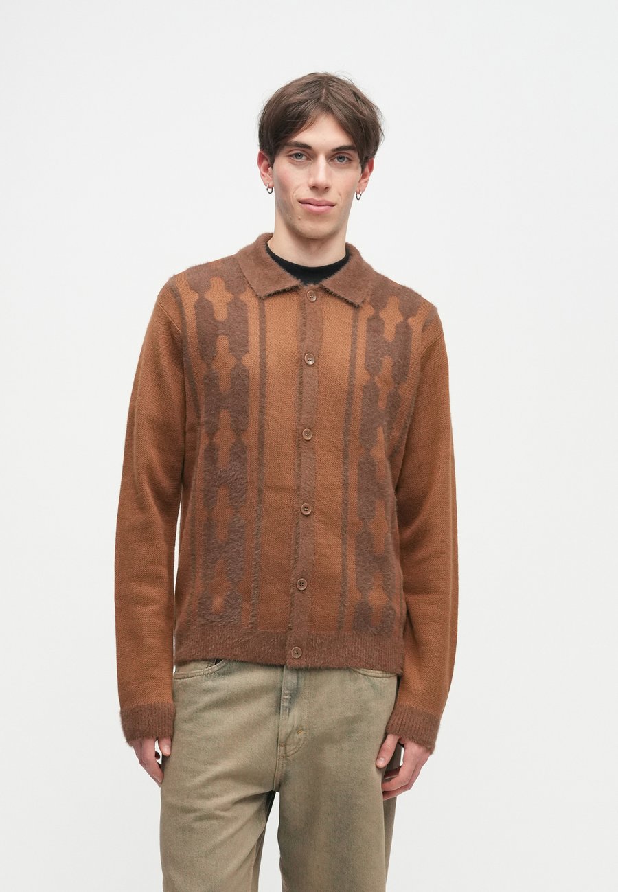 Кардиган HUF PATTERSON UNISEX, Sierra/Ochre
Кардиган HUF PATTERSON UNISEX, Sierra/Ochre