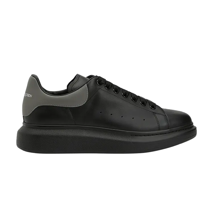 Кроссовки Alexander McQueen Oversized Sneaker, Black Cool Grey
Кроссовки Alexander McQueen Oversized Sneaker, Black Cool Grey