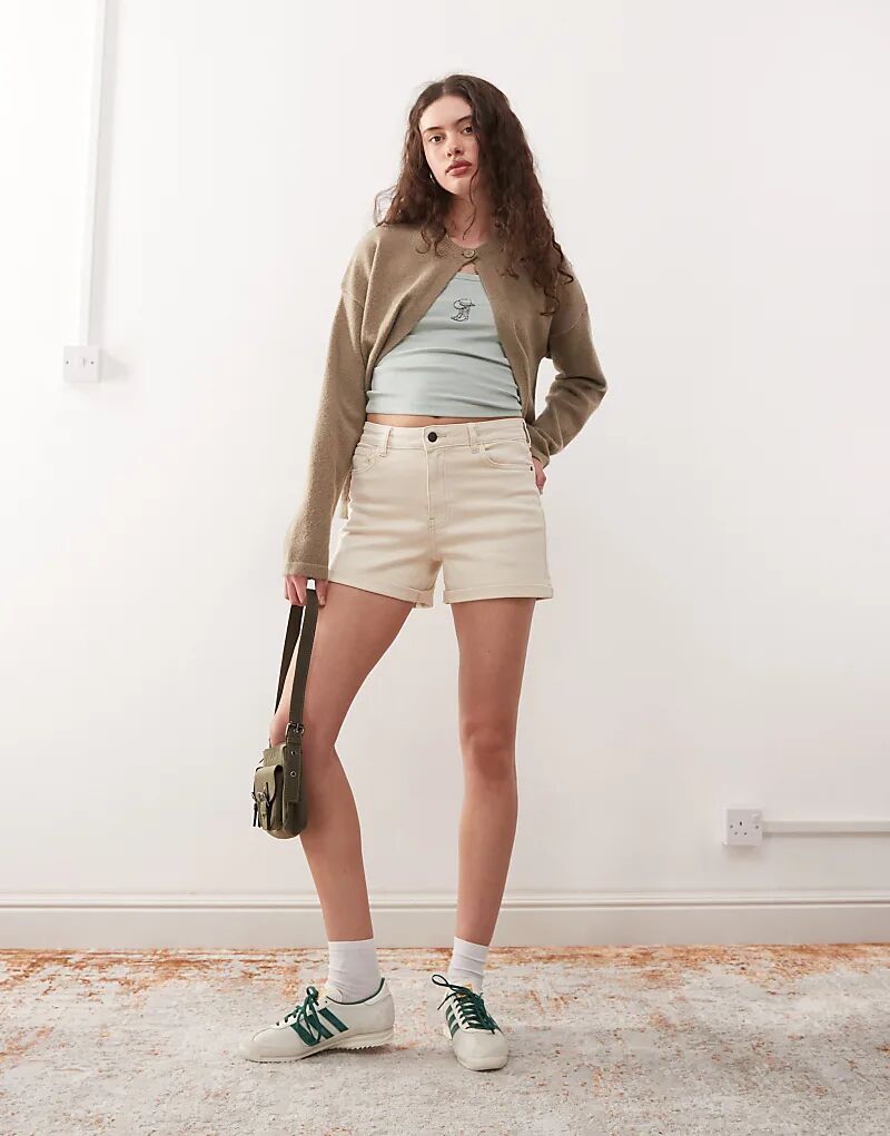 Джинсовые шорты Noisy May Moni с высокой талией кремового цвета
Джинсовые шорты Noisy May Moni с высокой талией кремового цвета