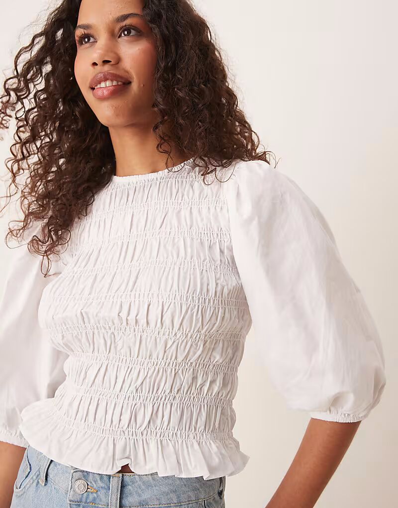 Гламурные топы с круглым вырезом белого цвета Glamorous
Гламурные топы с круглым вырезом белого цвета Glamorous