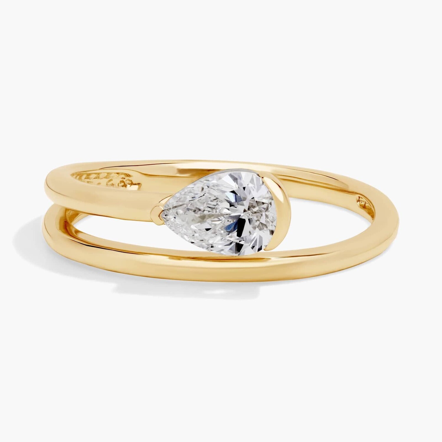 Кольцо с бриллиантом грушевидной огранки из желтого золота 14 карат (3/5 карата) Blue Nile
Кольцо с бриллиантом грушевидной огранки из желтого золота 14 карат (3/5 карата) Blue Nile