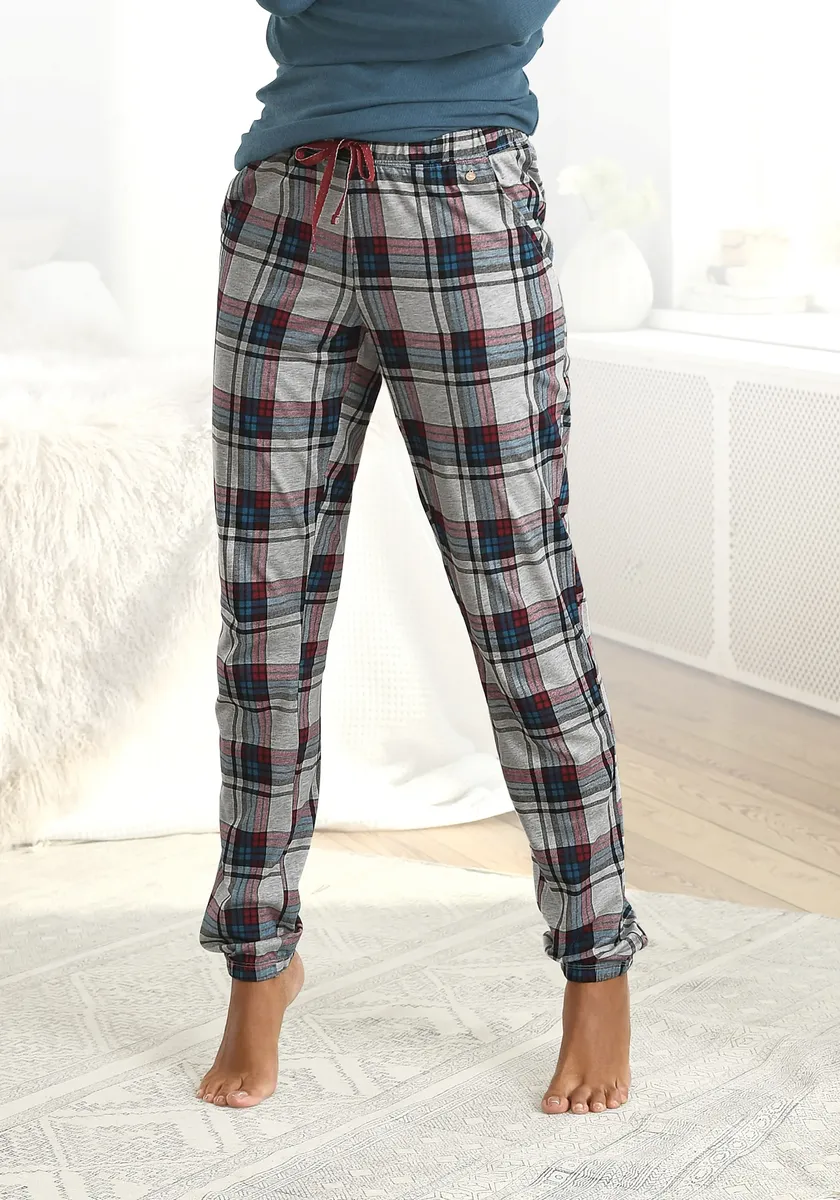Пижамные брюки S.Oliver с узором по всей поверхности и контрастным шнуром, цвет Weiß-Weinrot-Petrol-Kariert
Пижамные брюки S.Oliver с узором по всей поверхности и контрастным шнуром, цвет Weiß-Weinrot-Petrol-Kariert