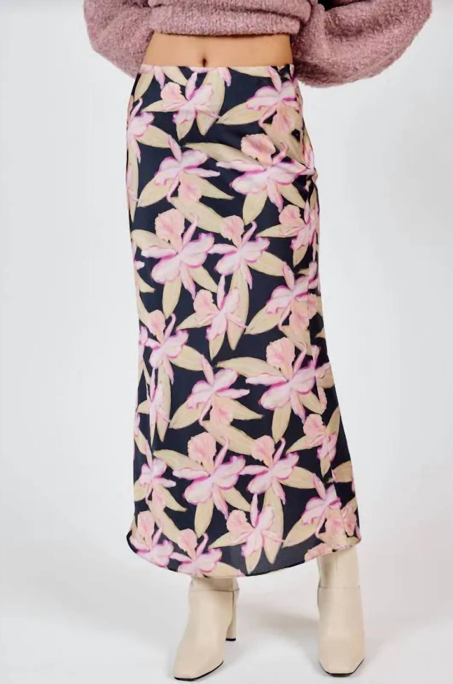 Юбка Candlelight Maxi в черном цвете Multi Sadie & Sage
Юбка Candlelight Maxi в черном цвете Multi Sadie & Sage