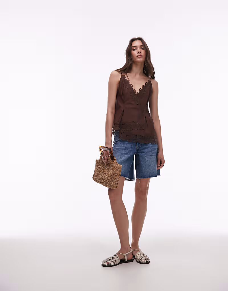 Джинсовые шорты свободного кроя Topshop средне-синего цвета
Джинсовые шорты свободного кроя Topshop средне-синего цвета