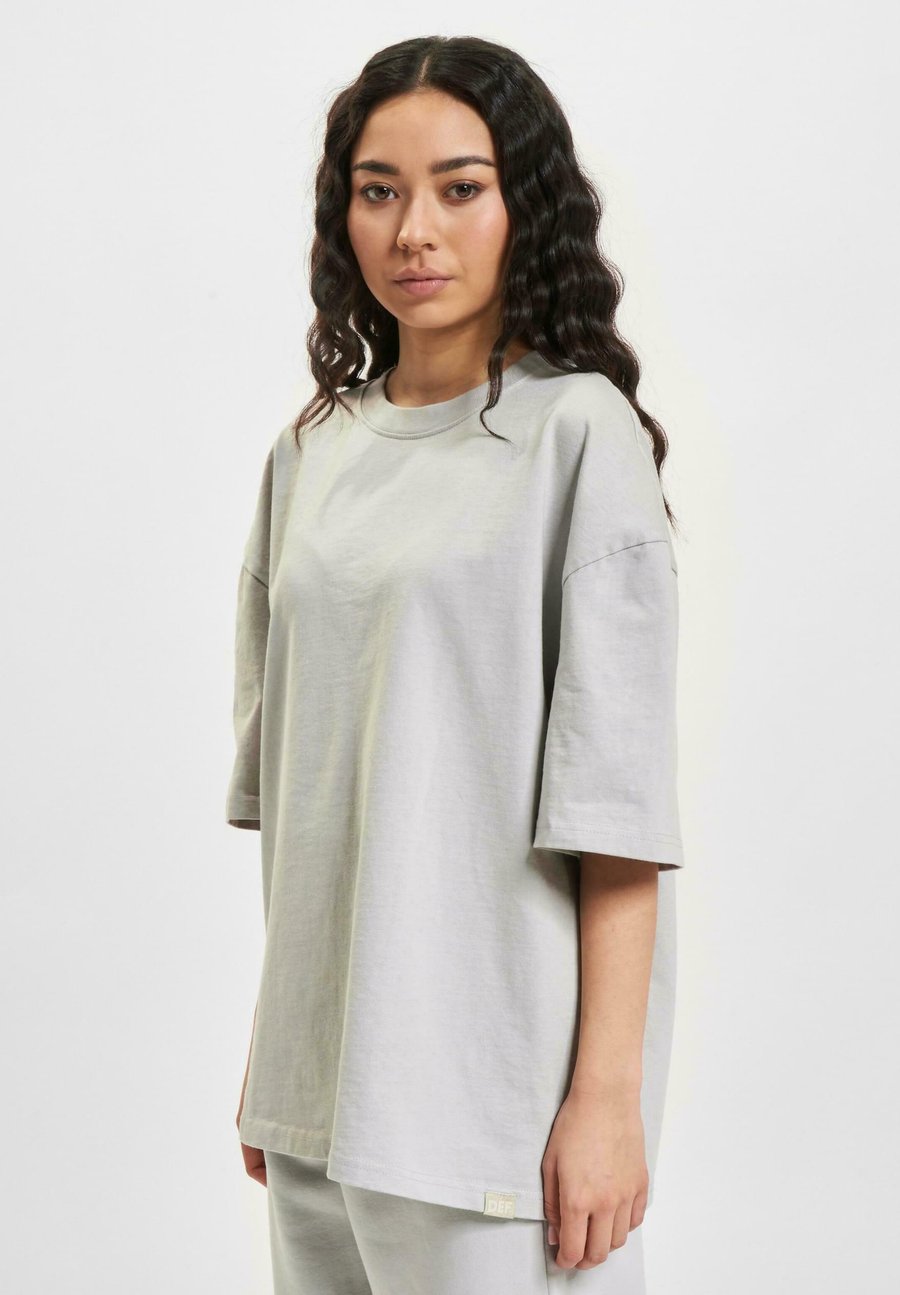 Футболка DEF ESSENTIAL , Grey Washed/Grey, Серый, Футболка DEF ESSENTIAL , Grey Washed/Grey
Футболка DEF ESSENTIAL , Grey Washed/Grey, Серый, Футболка DEF ESSENTIAL , Grey Washed/Grey