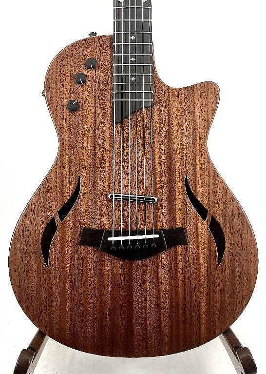 Акустическая гитара Taylor T5z Classic Natural Finish with gigbag Serial #:1208233003
Акустическая гитара Taylor T5z Classic Natural Finish with gigbag Serial #:1208233003