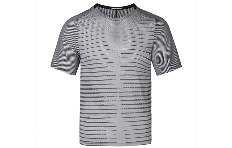 Футболка мужская Nike черно-белая
Футболка мужская Nike черно-белая