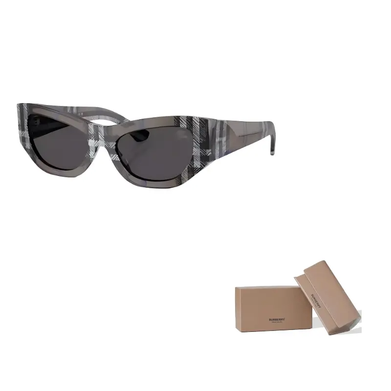 Burberry Солнечные очки асимметричной формы в матовом зеленом цвете, Moss Green
Burberry Солнечные очки асимметричной формы в матовом зеленом цвете, Moss Green