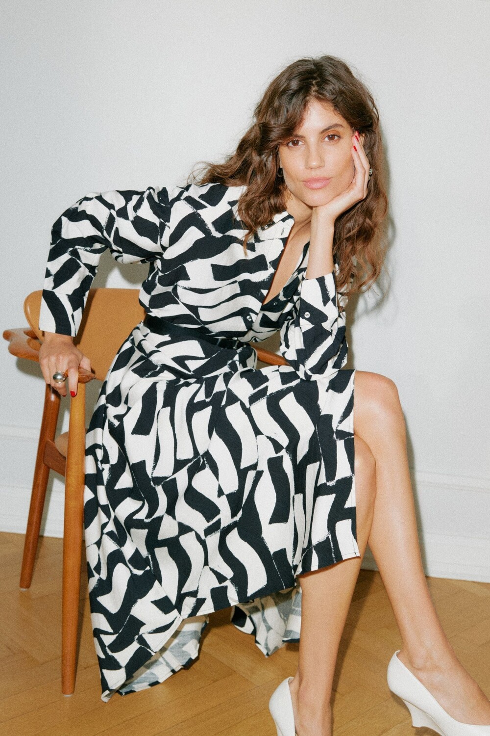 Платье рубашка с монохромным абстрактным принтом Vero Moda, черный
Платье рубашка с монохромным абстрактным принтом Vero Moda, черный