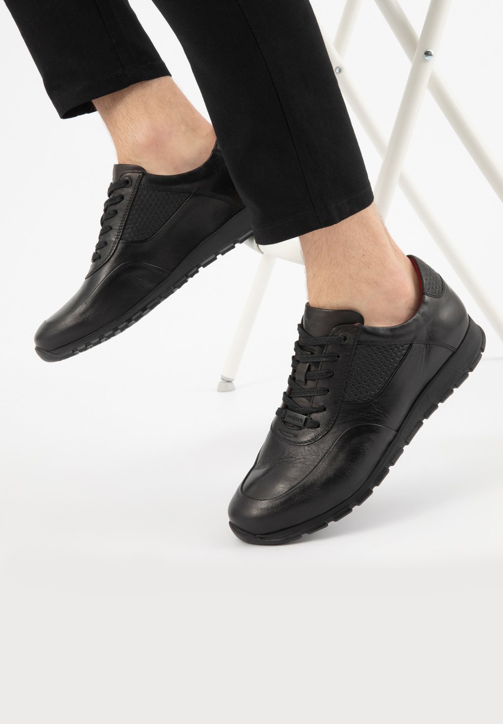 Ботинки на шнуровке Wojas, черный 
Ботинки на шнуровке Wojas, черный