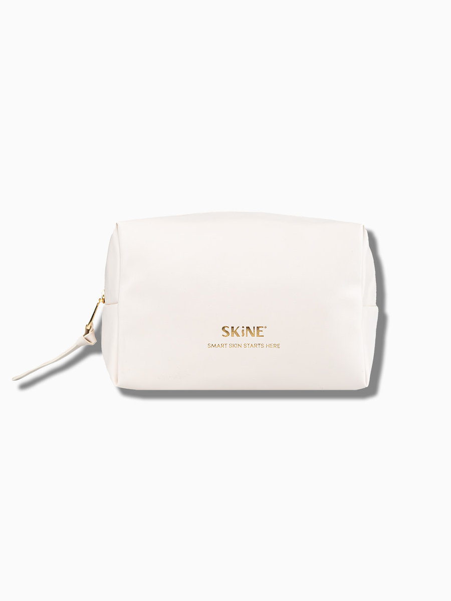 Большая косметичка из эко-кожи цвета слоновой кости SKINE
Большая косметичка из эко-кожи цвета слоновой кости SKINE
