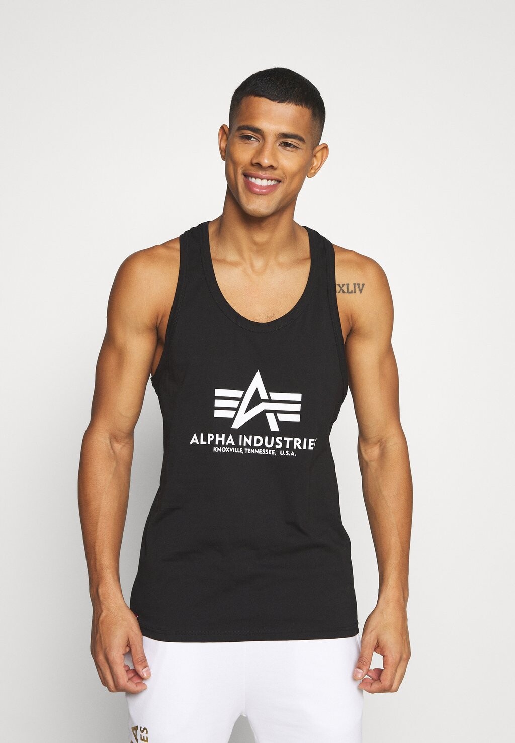 Топ Basic Tank Alpha Industries, черный
Топ Basic Tank Alpha Industries, черный