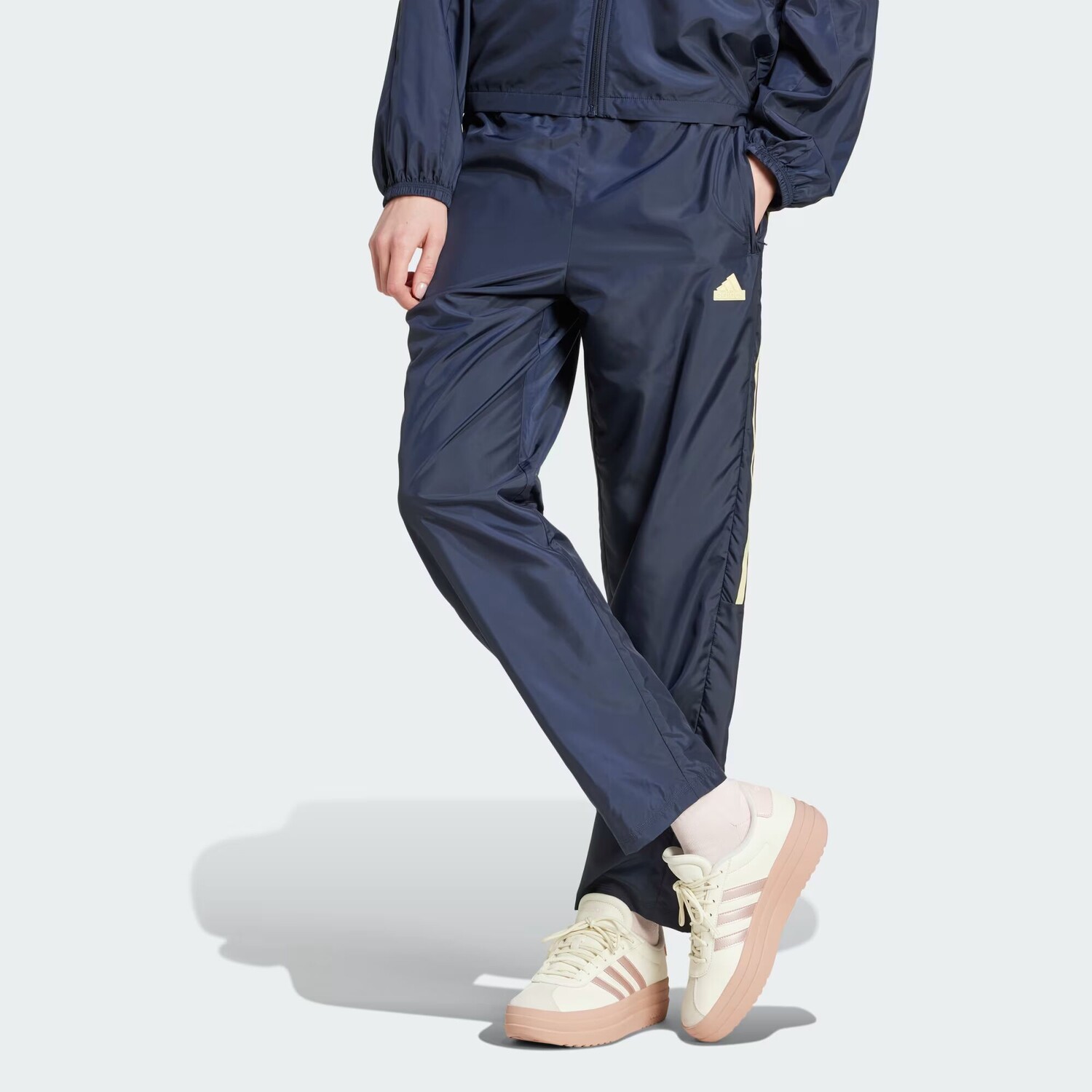 Летние тканые брюки с тремя полосками Tiro Cut Adidas, цвет Legend Ink/Almost Yellow
Летние тканые брюки с тремя полосками Tiro Cut Adidas, цвет Legend Ink/Almost Yellow