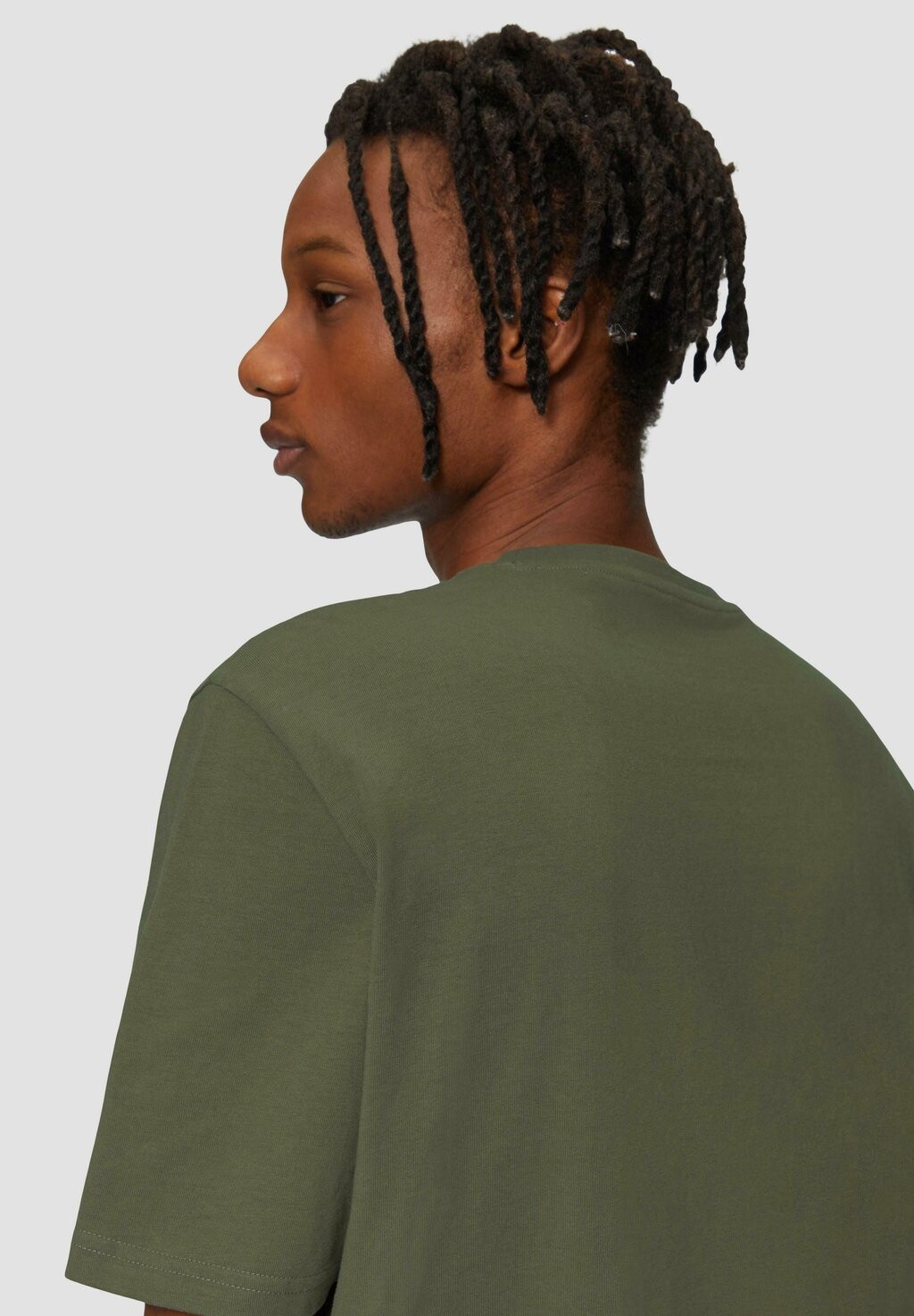 Базовая футболка MIT BRUSTTASCHE QS, зеленый
Базовая футболка MIT BRUSTTASCHE QS, зеленый