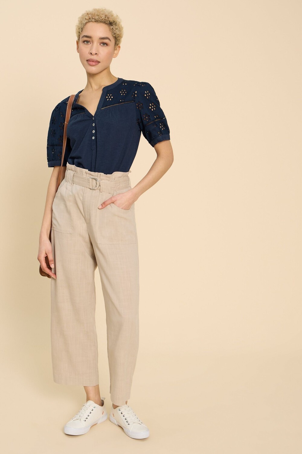 Микс-Топ Bella с вышивкой White Stuff, синий
Микс-Топ Bella с вышивкой White Stuff, синий