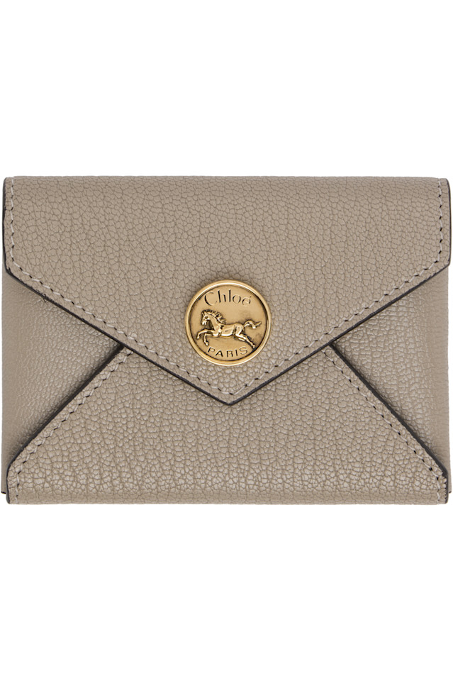 Chloé Серый конверт-держатель для карточек
Chloé Серый конверт-держатель для карточек