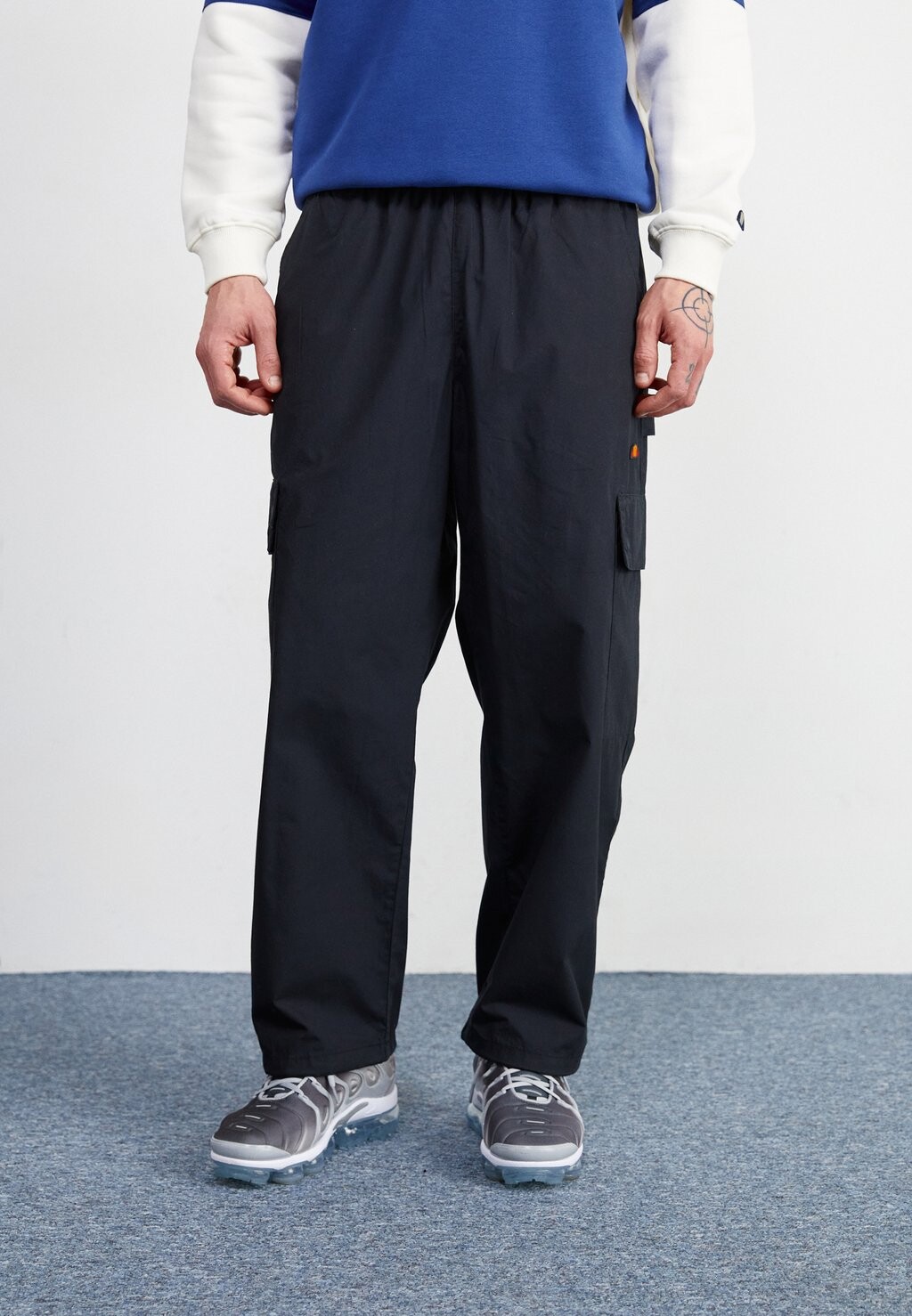Брюки-карго DRILLAR Ellesse, цвет black
Брюки-карго DRILLAR Ellesse, цвет black