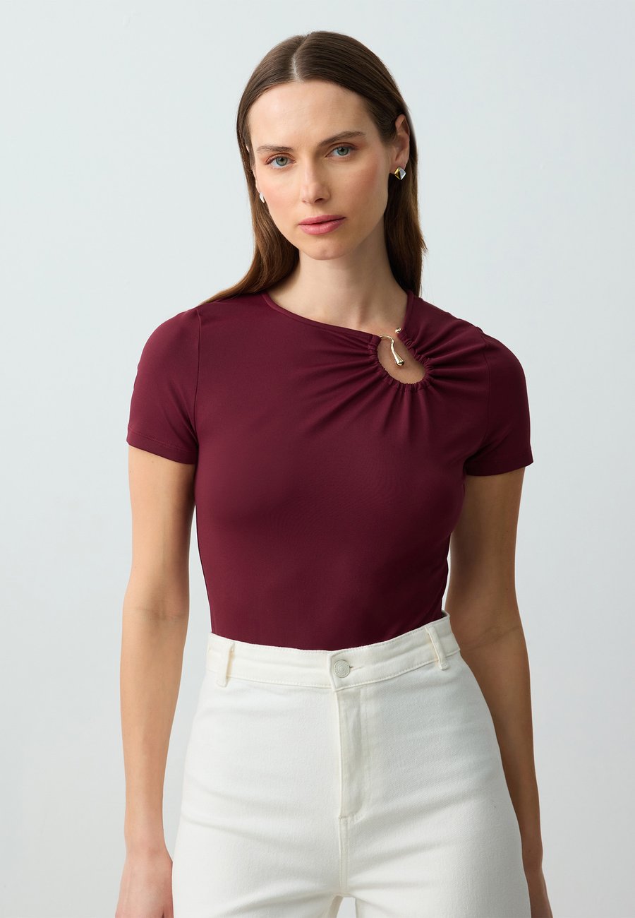 Блуза Jimmy Key Blouse, Burgundy/Bordeaux
Блуза Jimmy Key Blouse, Burgundy/Bordeaux