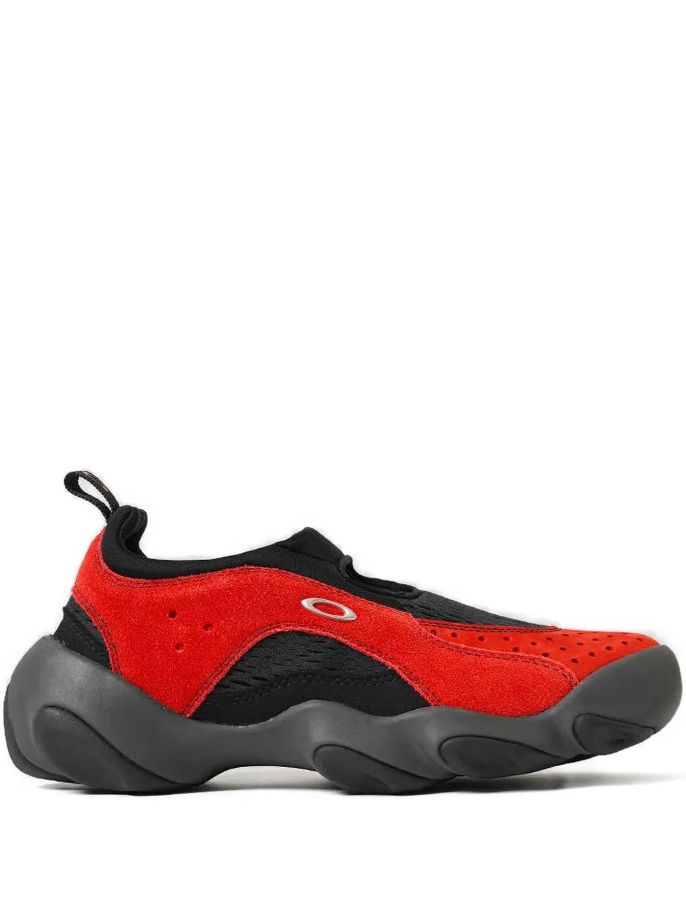 Замшевые кроссовки с перфорацией Oakley, черный
Замшевые кроссовки с перфорацией Oakley, черный