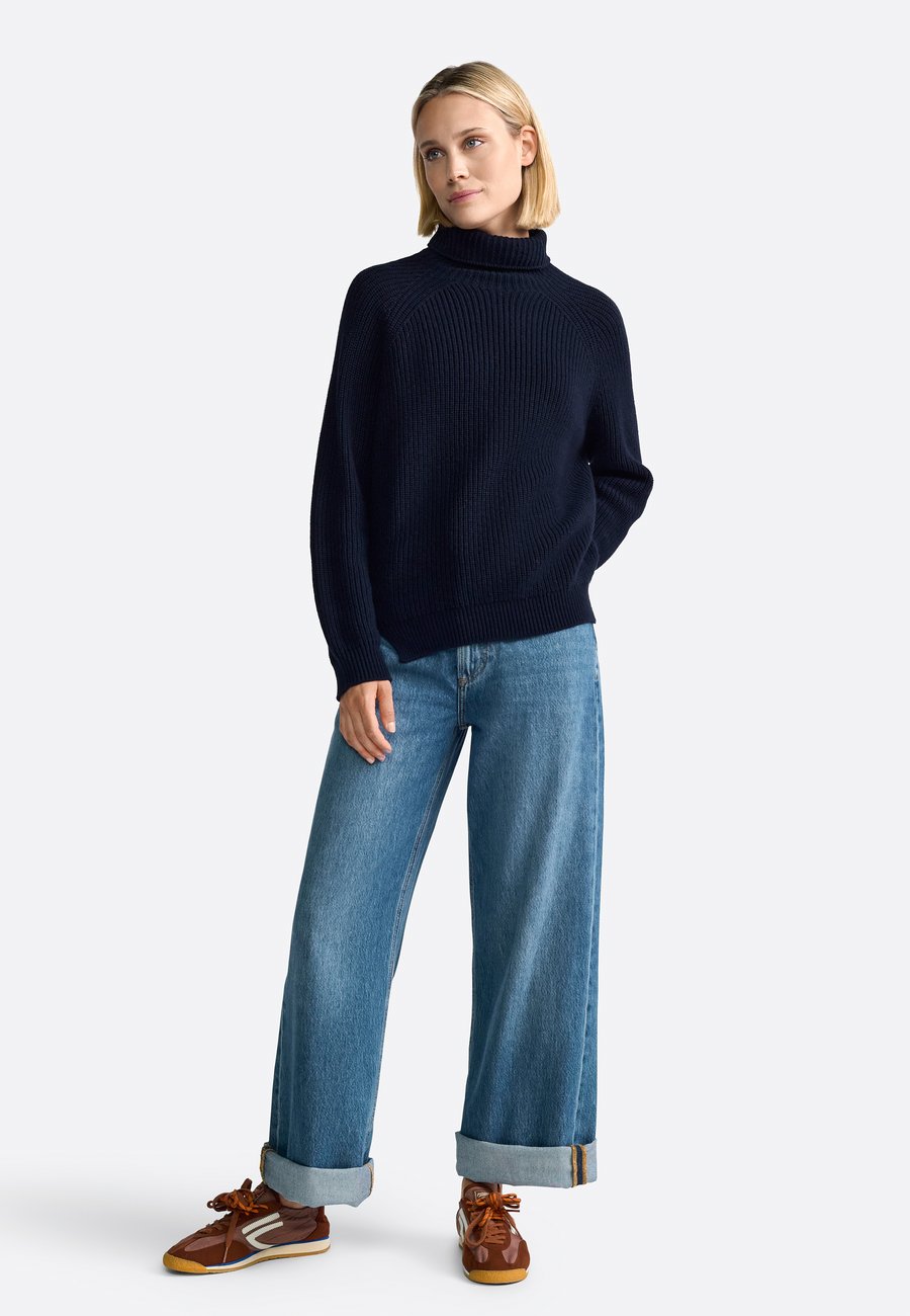 Джемпер Rich & Royal Jumper, Midnight Blue/Dark Blue
Джемпер Rich & Royal Jumper, Midnight Blue/Dark Blue