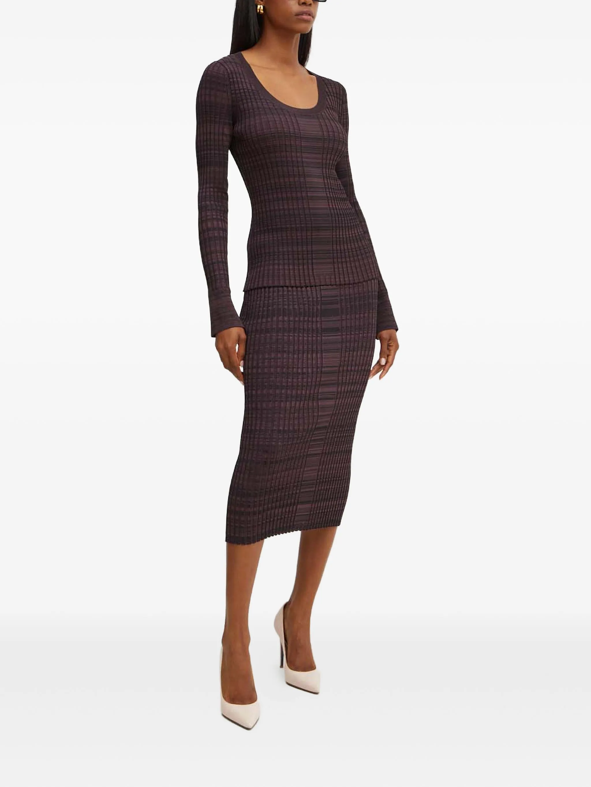 Платье миди в рубчик Boss, фиолетовый
Платье миди в рубчик Boss, фиолетовый