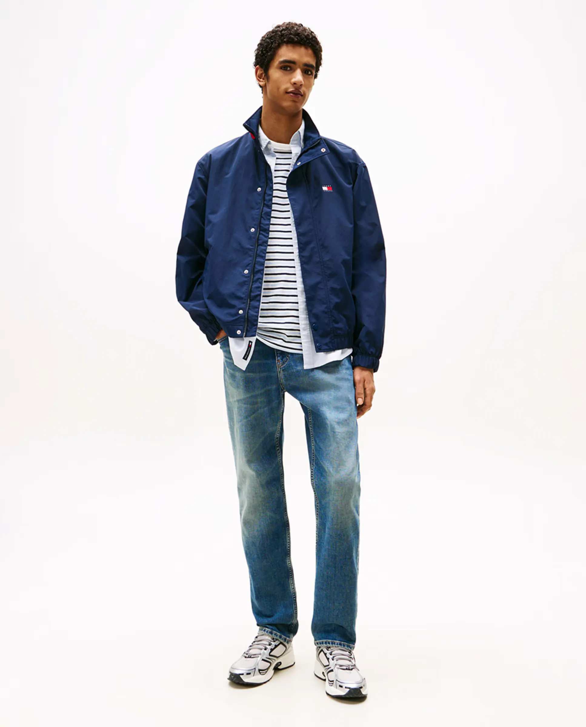 Мужские джинсы RYAN с зауженным кроем и прямой штаниной Tommy Jeans, синий 
Мужские джинсы RYAN с зауженным кроем и прямой штаниной Tommy Jeans, синий