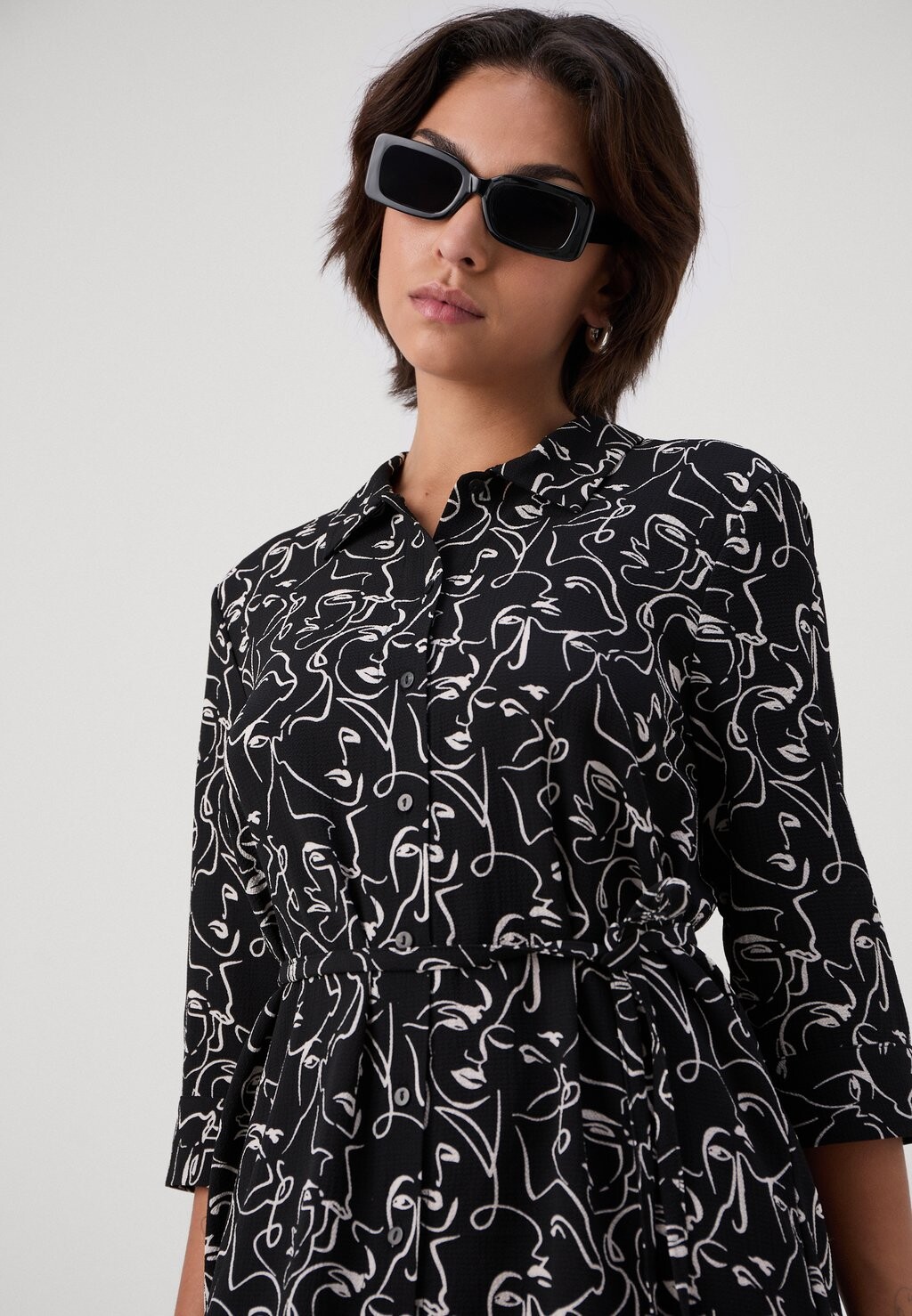 Платье-блузка ONLNOVA LUX 3/4 JADA DRESS ONLY Petite, черный 
Платье-блузка ONLNOVA LUX 3/4 JADA DRESS ONLY Petite, черный