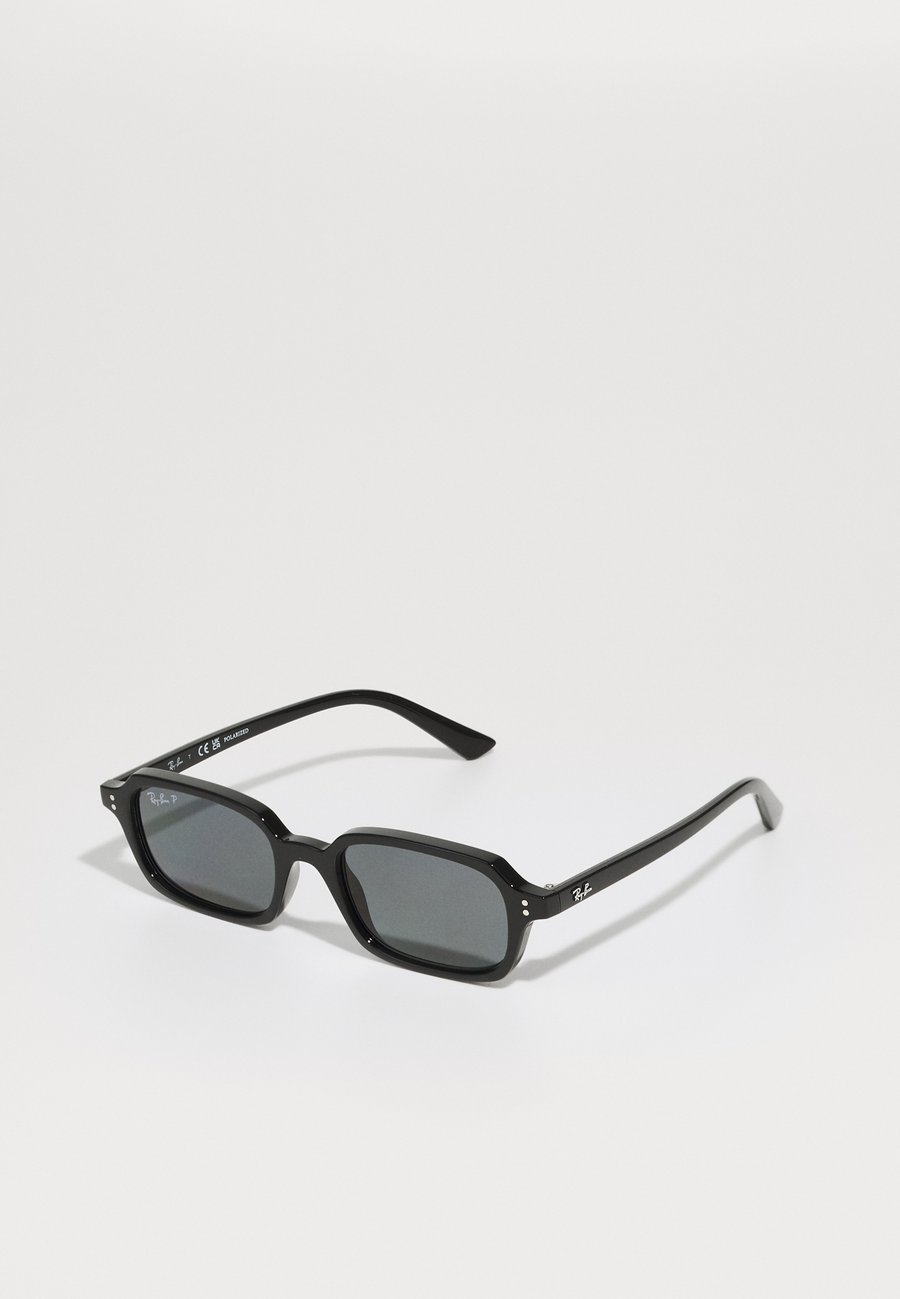 Солнцезащитные очки Ray-Ban ZURI UNISEX, Black
Солнцезащитные очки Ray-Ban ZURI UNISEX, Black