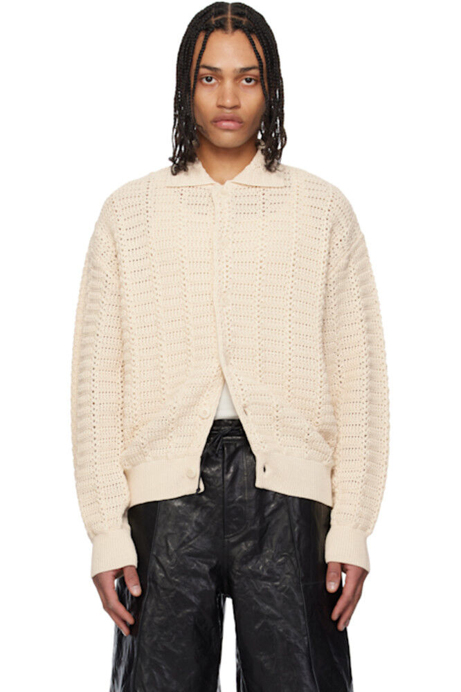 Бежевый полуоблегающий кардиган из хлопка, связанный крючком COOR
Бежевый полуоблегающий кардиган из хлопка, связанный крючком COOR