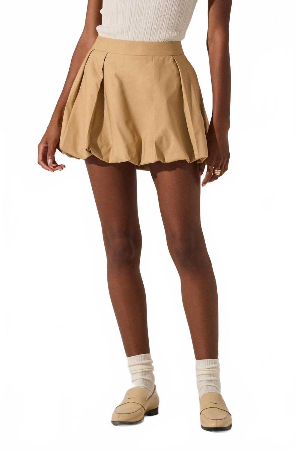 ASTR Бежевая мини-юбка со складками Toini Bubble
ASTR Бежевая мини-юбка со складками Toini Bubble