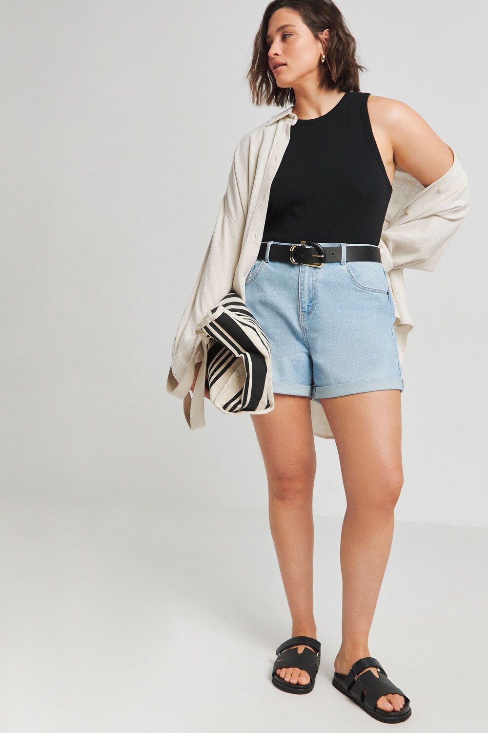 Шорты Mom с закатанным краем Simply Be, синий
Шорты Mom с закатанным краем Simply Be, синий