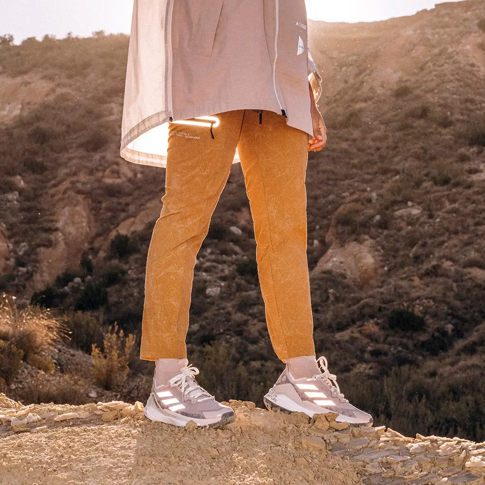 And Wander TERREX X And Wander Hard Shell Брюки женские бронзовые Strata Adidas
And Wander TERREX X And Wander Hard Shell Брюки женские бронзовые Strata Adidas