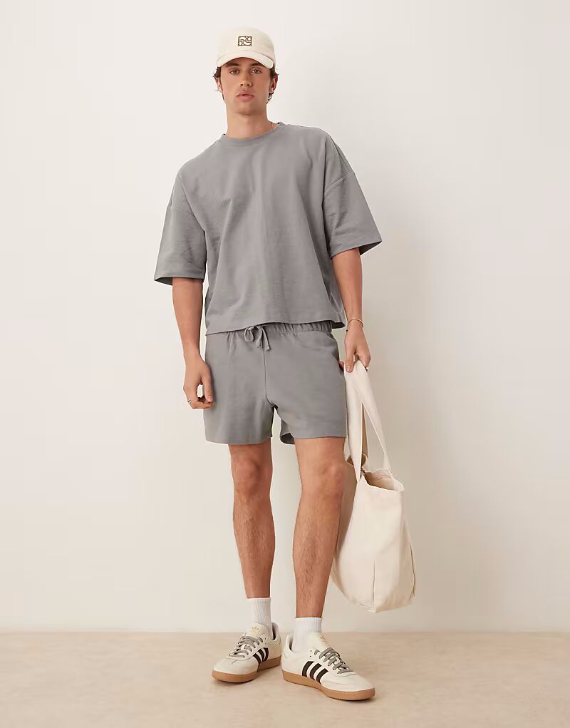 Шорты ASOS DESIGN
Шорты ASOS DESIGN