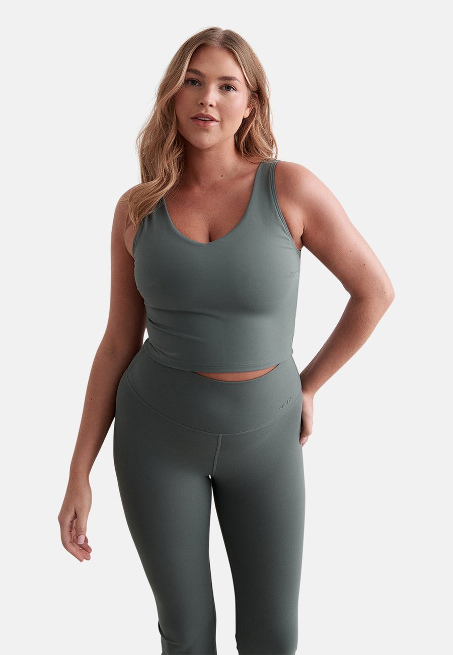 Бюстгальтер aim’n SENSE BRALETTE, Sage/Light Green
Бюстгальтер aim’n SENSE BRALETTE, Sage/Light Green