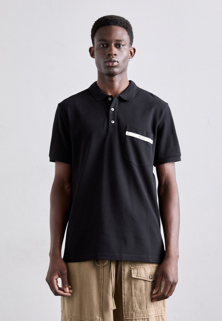 Поло MOSCHINO Polo shirt, Black, Черный, Поло MOSCHINO Polo shirt, Black
Поло MOSCHINO Polo shirt, Black, Черный, Поло MOSCHINO Polo shirt, Black