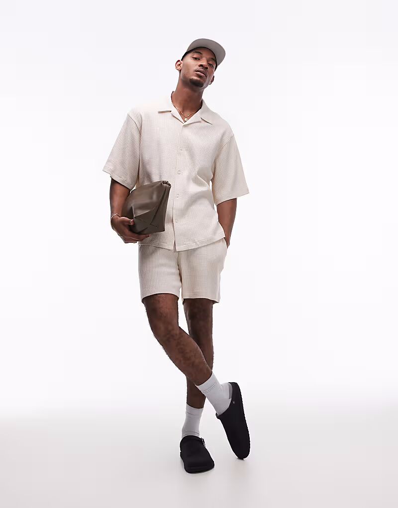 Рубашка свободного кроя с вафельными пуговицами, цвет "камень" Topman, серо-бежевый
Рубашка свободного кроя с вафельными пуговицами, цвет "камень" Topman, серо-бежевый