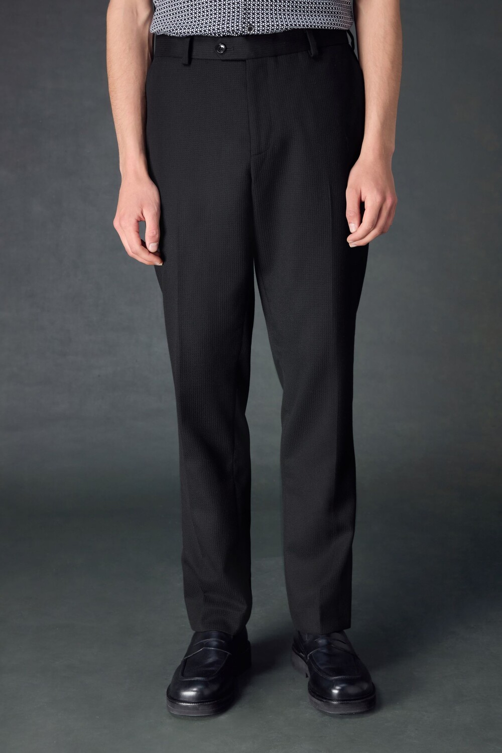 Костюмные брюки с фактурной полоской Next, черный
Костюмные брюки с фактурной полоской Next, черный