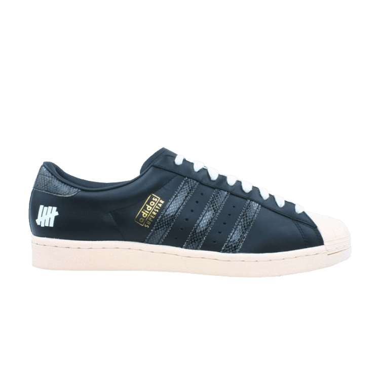 Кроссовки adidas Superstar 'Undefeated', черный
Кроссовки adidas Superstar 'Undefeated', черный