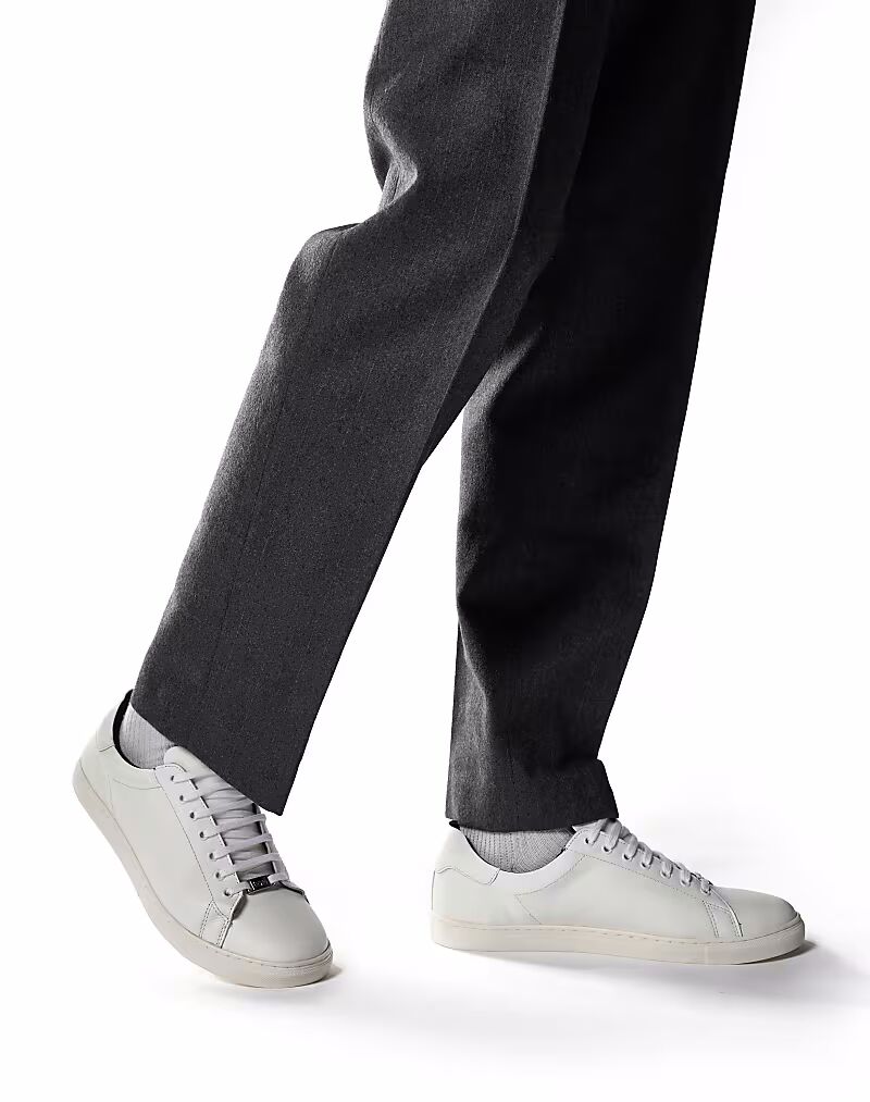 Кроссовки Base London Tucker белого цвета
Кроссовки Base London Tucker белого цвета