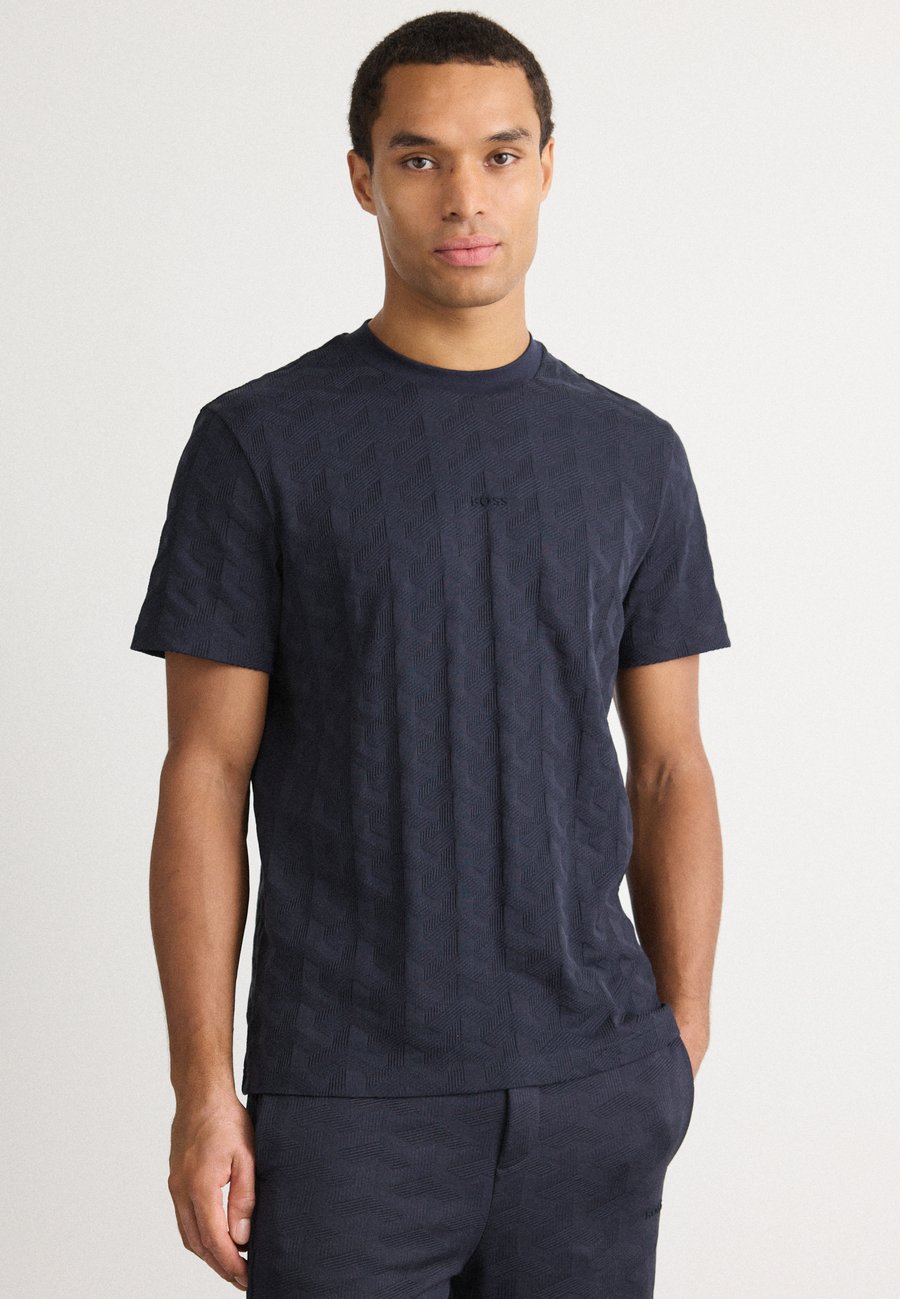 Футболка BOSS MIRROR ARTWORK, Dark Blue
Футболка BOSS MIRROR ARTWORK, Dark Blue