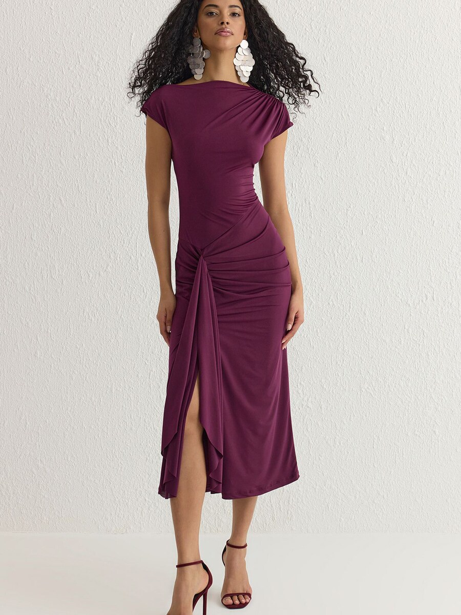 Платье Trendyol, цвет Plum 
Платье Trendyol, цвет Plum