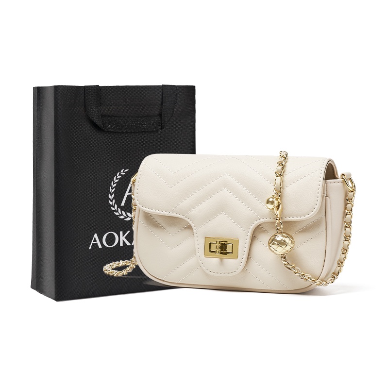 AOKANG Кожаная сумка через плечо с ромбовидным узором и цепочкой маленькая квадратная дамская подмышечная, Elegant White-702741
AOKANG Кожаная сумка через плечо с ромбовидным узором и цепочкой маленькая квадратная дамская подмышечная, Elegant White-702741