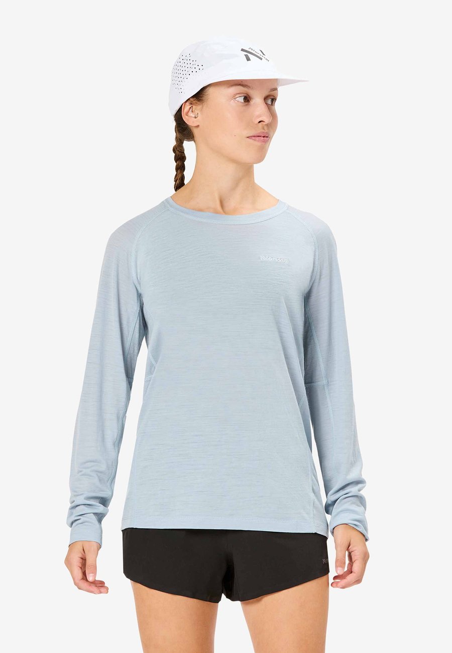 Топ NNormal LONG SLEEVE, Mittelblau/Blue
Топ NNormal LONG SLEEVE, Mittelblau/Blue