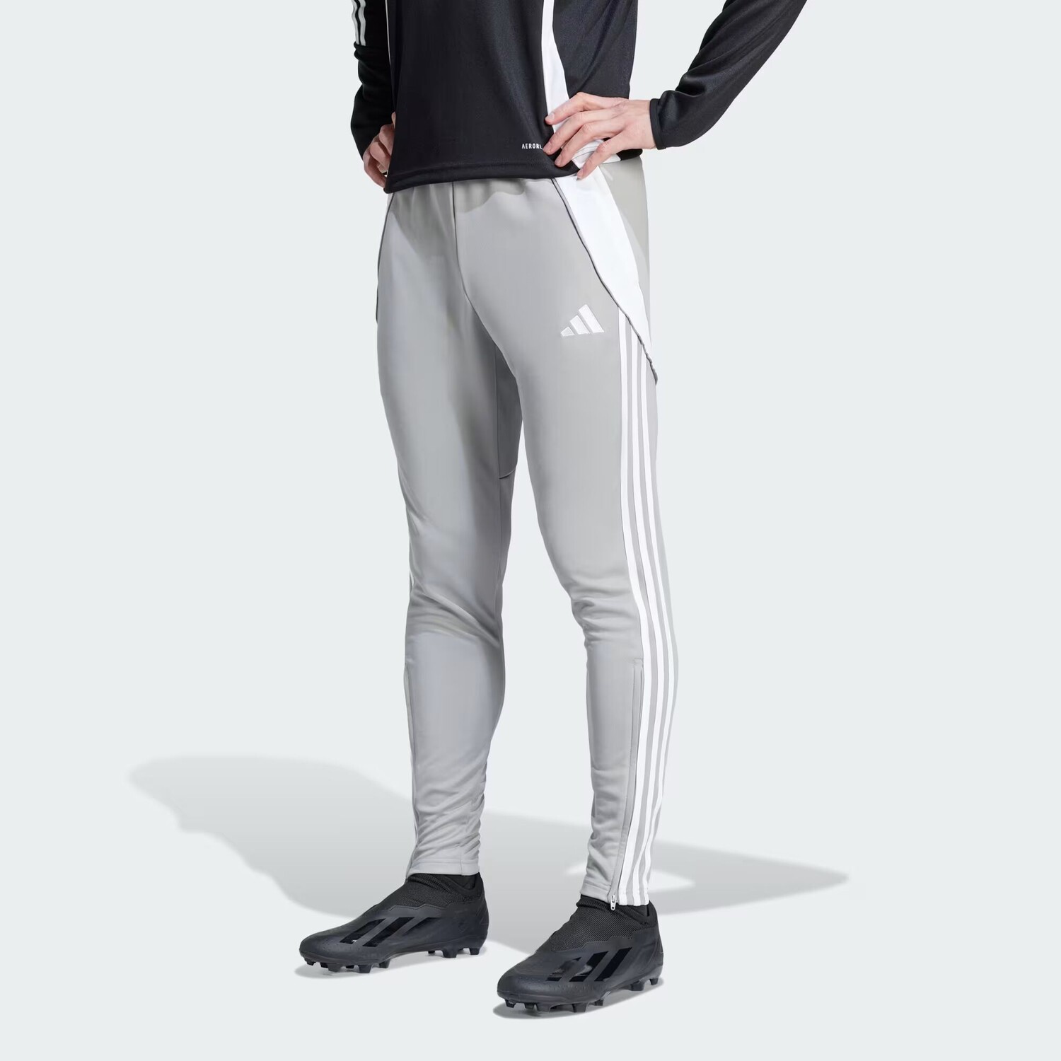 Тренировочные брюки Tiro 24 Adidas, цвет Team Mid Grey/White
Тренировочные брюки Tiro 24 Adidas, цвет Team Mid Grey/White