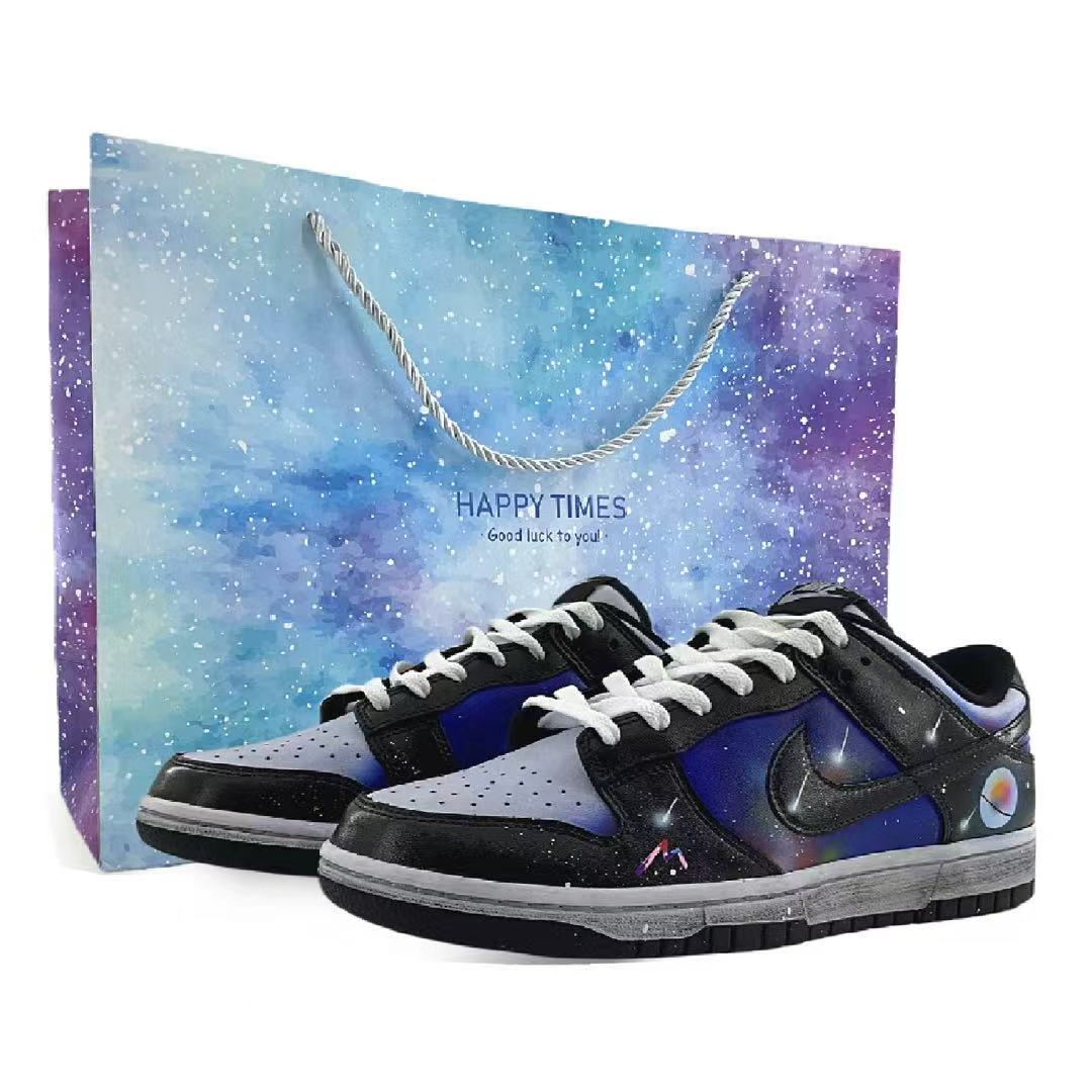 Кроссовки для скейтбординга Dunk Galaxy Cushioning Low top Unisex Nike, мультиколор
Кроссовки для скейтбординга Dunk Galaxy Cushioning Low top Unisex Nike, мультиколор