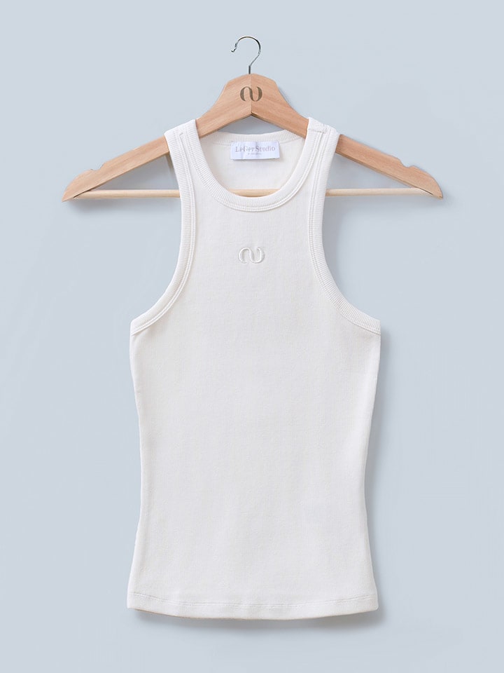 LeGer Топ "Дена" белого цвета
LeGer Топ "Дена" белого цвета